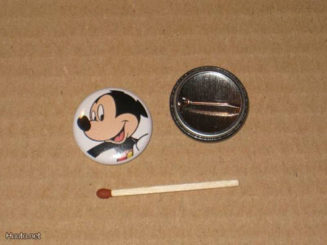 Mikki Hiiri - Mickey Mouse rintanappi 1" g3
