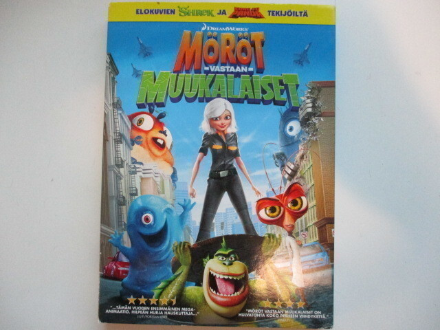 DVD MÖRÖT VASTAAN MUUKALAISET