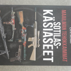 Sotilaskäsiaseet kirja - pikkukuva 1