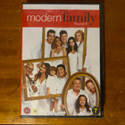 Moderni perhe Kausi 8 DVD - pikkukuva 1