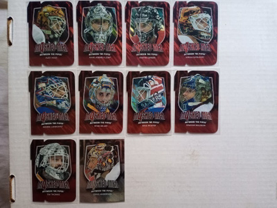 2011-12 Between The Pipes Masked Men Ruby Die Cuts alk. 2€