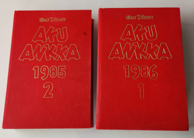 2 Aku Ankka vuosikirjaa vuosilta 1985 ja 1986.