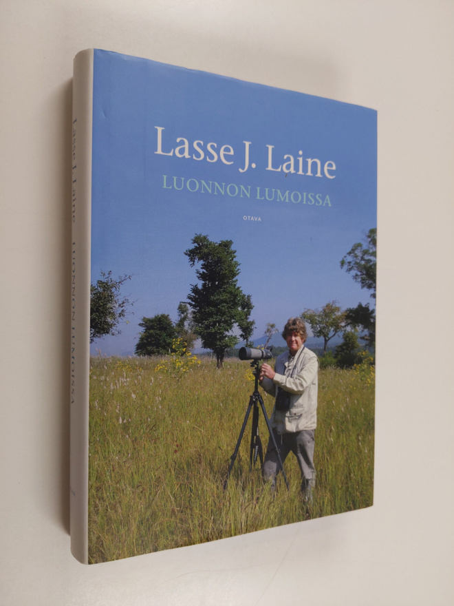 Lasse J. Laine : Luonnon lumoissa