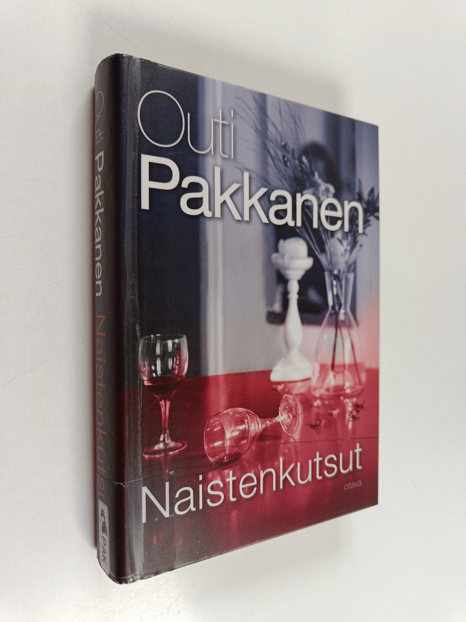 Outi Pakkanen : Naistenkutsut