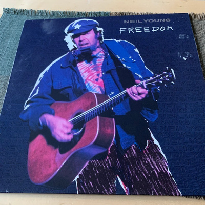 NEIL YOUNG: Freedom * EUR 1989