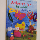 Petra Boniberger : Askarrellen keväästä syksyyn - pikkukuva 1