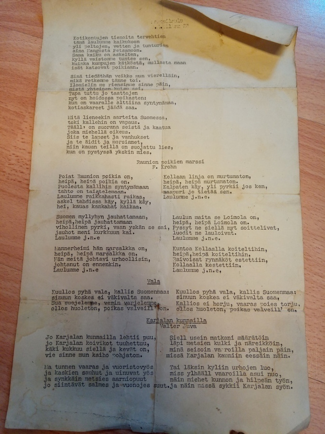 Sodanaikaisia lauluja - paperi
