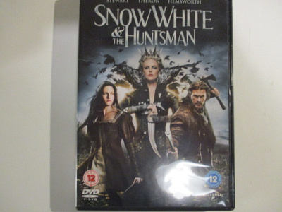 DVD SNOW WHITE & THE HUNTSMAN
