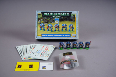 1042. Warhammer 40k Space Wolves Terminator Squad.