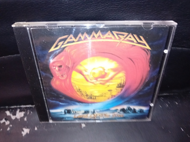 CD Gamma Ray  : Land of the Free ( SIS POSTIKULU )