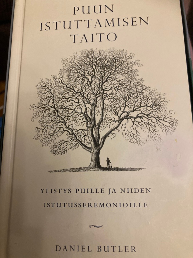 DANIEL BUTLER: PUUN ISTUTTAMISEN TAITO