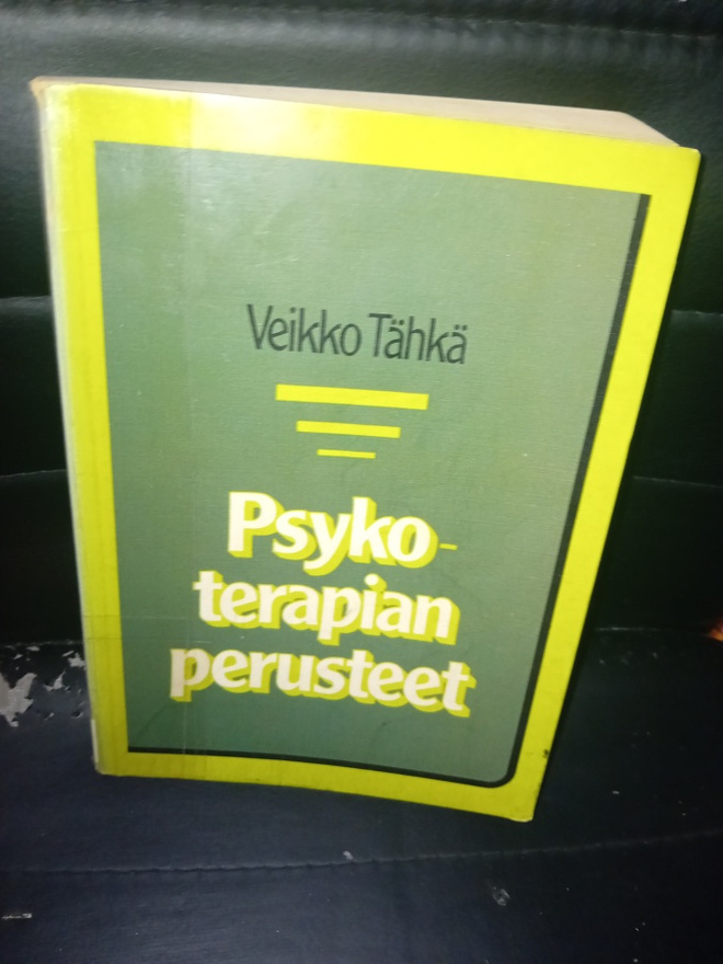 Veikko Tähkä : Psykoterapian perusteet  ( SIS POSTIKULU )