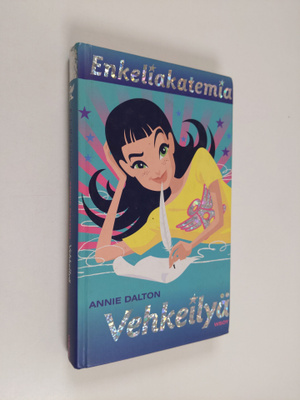 Annie Dalton : Vehkeilyä