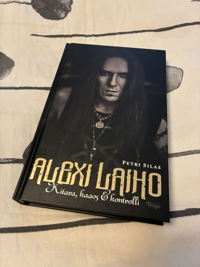 Alexi Laiho - Kitara, Kaaos & Kontrolli (kovakantinen)