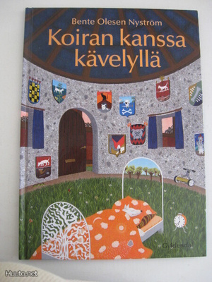 Koiran kanssa kävelyllä