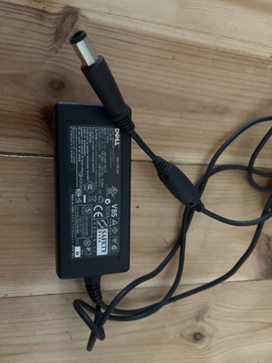 Dell laturi 7,4mm kahdeksankulmainen 2,64A