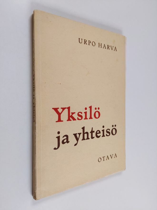 Urpo Harva : Yksilö ja yhteisö