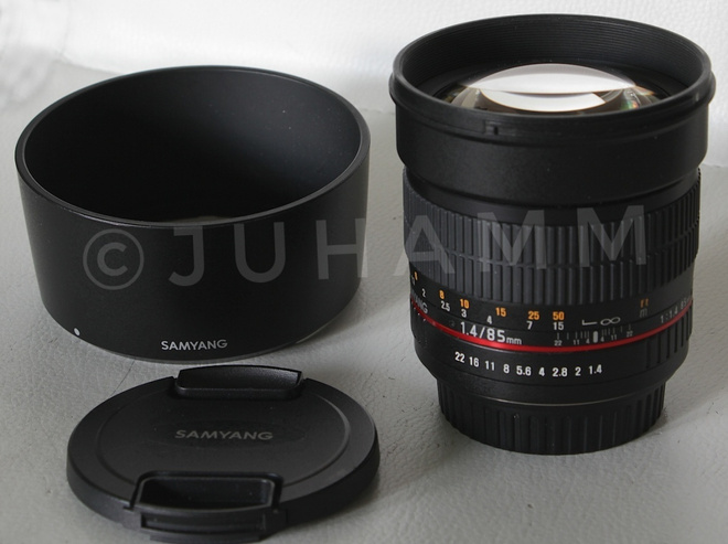 Samyang 85mm/1.4 Canon