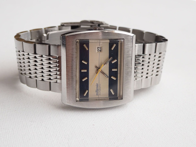 Miljonär automatic -70 luvulta,postikuluineen pakettina.