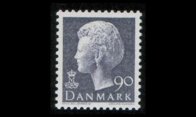 Tanska 680 ** Margrethe 90 öre siniharmaa (1979)