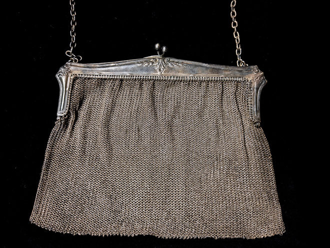 Iltalaukku ”Chain Bag”, Englanti, n. 1920-1930
