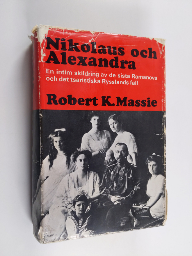 Robert K. Massie : Nikolaus och Alexandra : en intim skil...