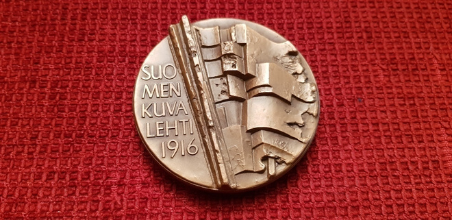 Pronssimitali - Suomen Kuvalehti 1916 ( 351g / 73mm )