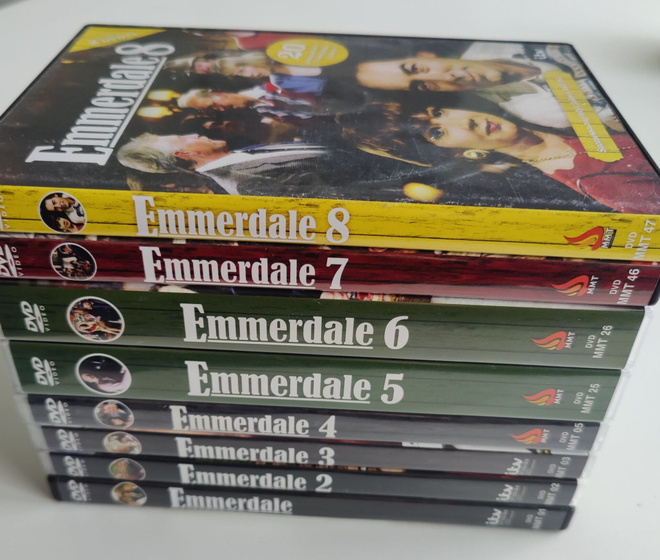 Emmerdale kaudet 1-8 ( dvd )