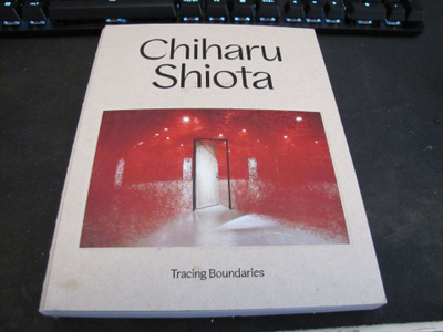 Shiota, Chiharu - Tracing boundaries/Äärirajoilla