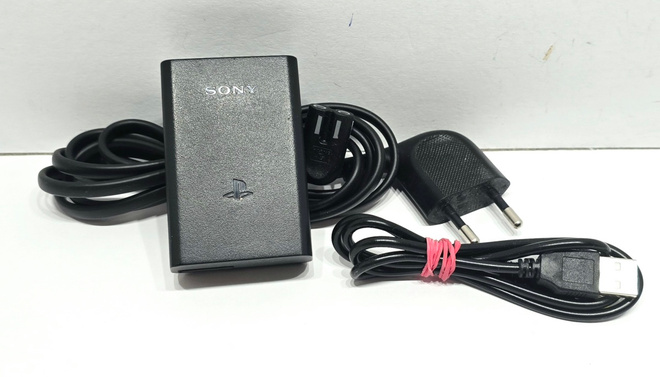 PSP laturi