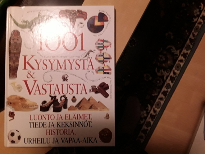 1001 kysymystä ja vastausta