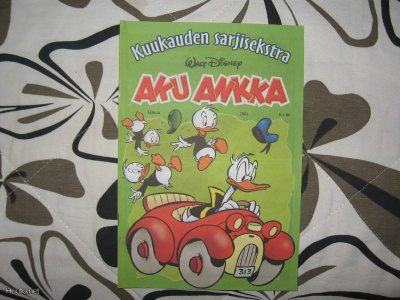Aku Ankka 2004 N:o 64 Kuukauden sarjisekstra