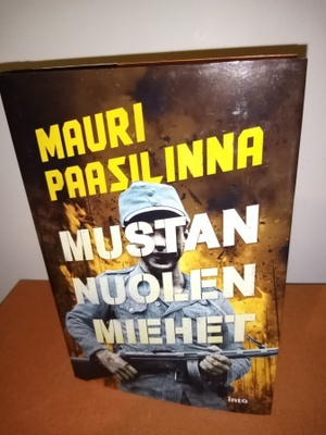 PAASILINNA  :  MUSTAN NUOLEN MIEHET ( SIS POSTIKULU  )