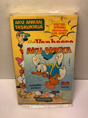 Aku taskukirja erikoisnumero muoveissa