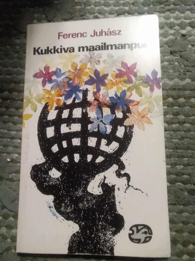 Ferenc Juhasz: Kukkiva maailmanpuu -pokkari-