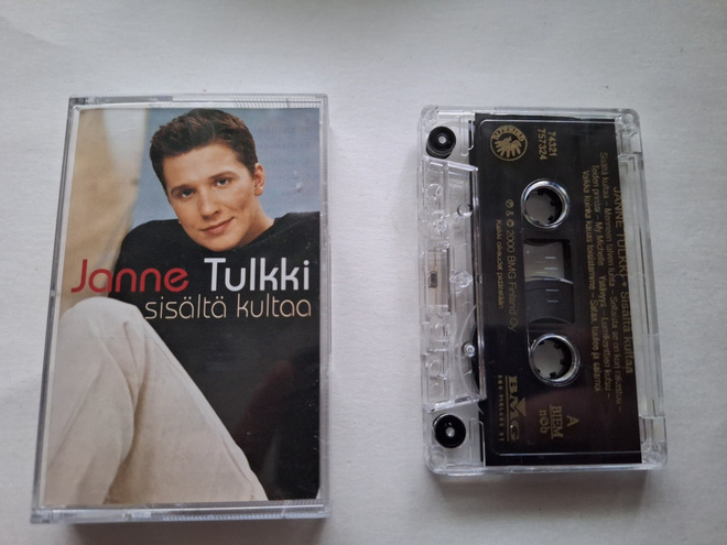 JANNE TULKKI - SISÄLTÄ KULTAA c-kasetti