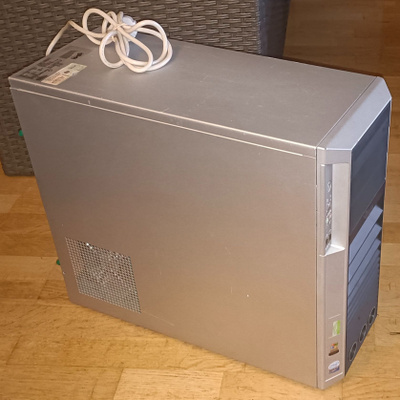Fujitsu Siemens Celsius M450 Pöytäkone