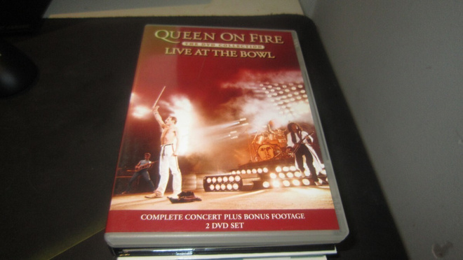Queen –Queen On Fire (Live At The Bowl)