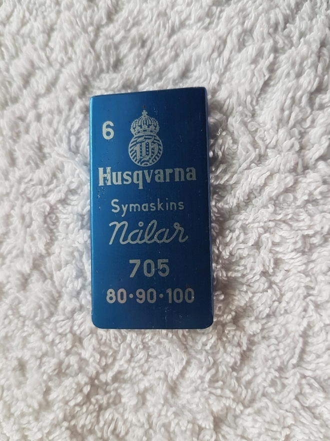 Vintage  Husqvarna neulapakkaus