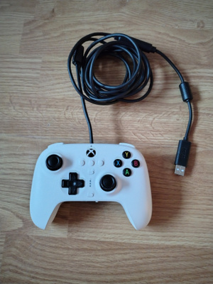 Xbox One langallinen ohjain