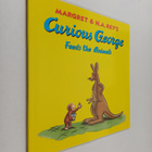 Margret Rey ym. : Curious George Feeds the Animals - pikkukuva 1