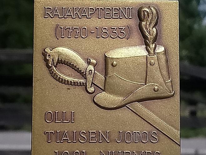 Kullanvärinen, Valmistajan leimalla plaketti. Koko - 70*60 m
