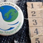Rauhan marssi 1982 vintage rintamerkki. Ydinaseettoman... - pikkukuva 1