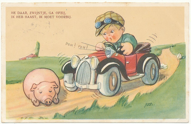 Poika autolla, possu tiellä - vanha kortti