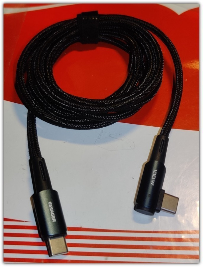 PD 100W USB C -data/latauskaapeli kulmaliittimellä / 2m