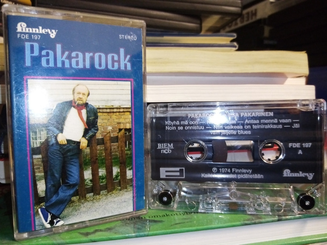 C-KASETTI Esa Pakarinen : Pakarock ( SIS POSTIKULU)