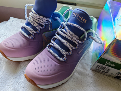 Uudet Skechers lenkkarit myyntilaatikossa, koko 37 (ovh119)