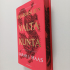Sarah J. Maas : Okaruusujen valtakunta (erikoispainos) - pikkukuva 3