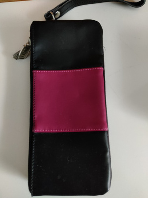 clutch nahkaa Lumi