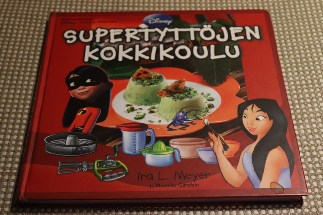 Supertyttöjen kokkikoulu ( 1.p. 2008 Sanoma )